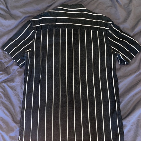 Zara Casual Button down short sleeve, size L - Picture 2 of 3